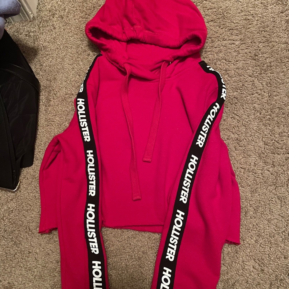 cropped hollister hoodie